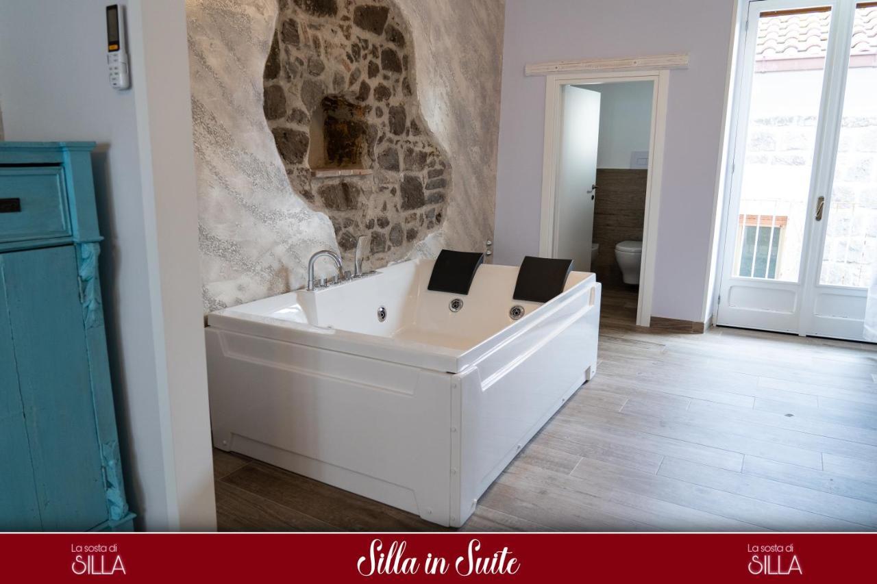 La Sosta Di Silla Bed & Breakfast Squille